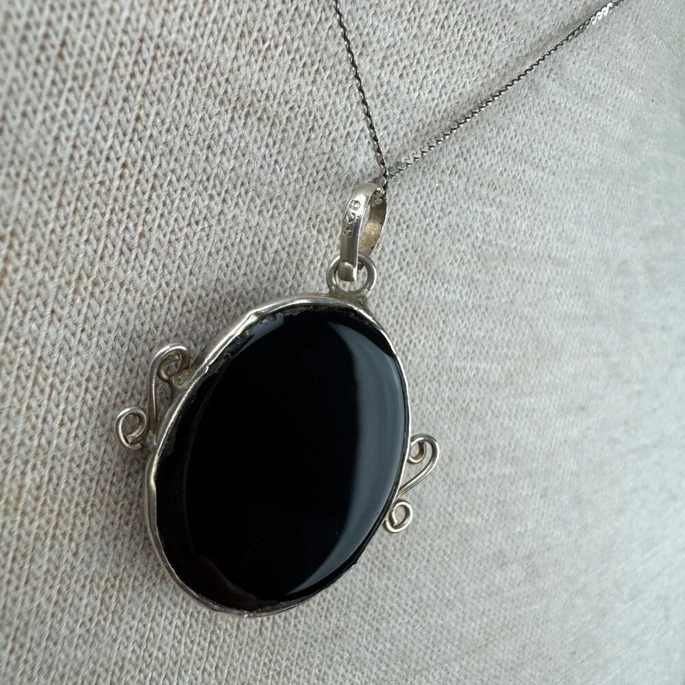 Sterling Silver Onyx Pendant Necklace Sterling Chain Italy 925 18.5